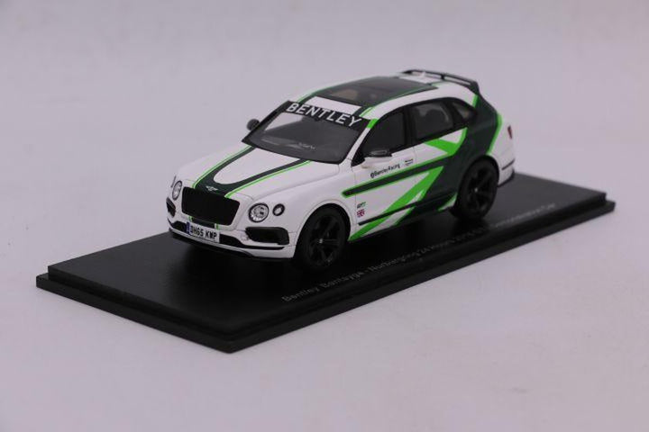 Spark Bentley Bentayga Voiture de démonstration 24H Nurburgring 2016 Blanc 1:43