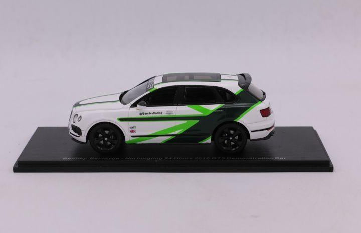 Spark Bentley Bentayga Voiture de démonstration 24H Nurburgring 2016 Blanc 1:43