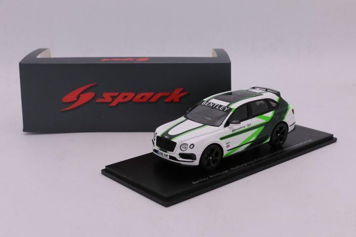 Spark Bentley Bentayga Voiture de démonstration 24H Nurburgring 2016 Blanc 1:43