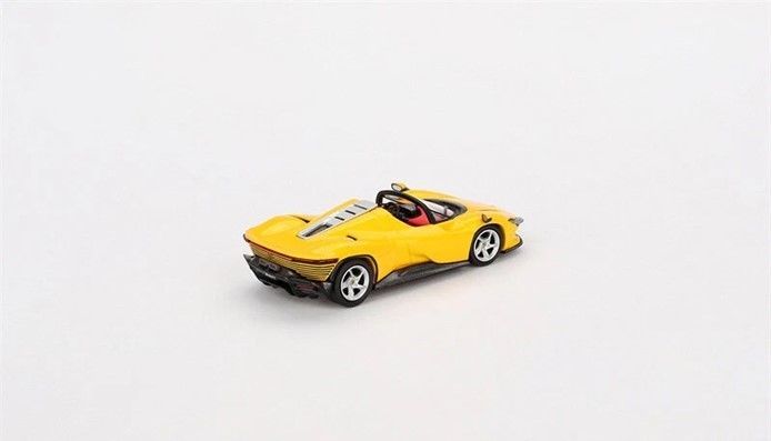 BBR Ferrari Daytona SP3 Giallo Modena - 1:64