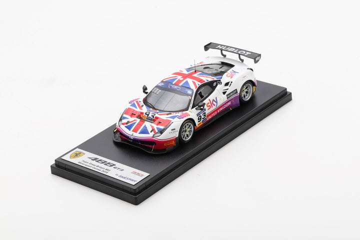 Looksmart Ferrari 488 GT3 Team Great Britain 