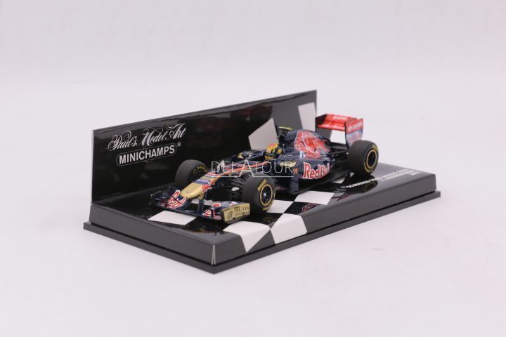 Minichamps Scuderia Toro Rosso STR6 