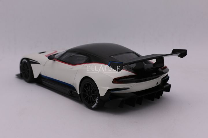 Autoart Aston Martin Vulcan Stratus White 1:18
