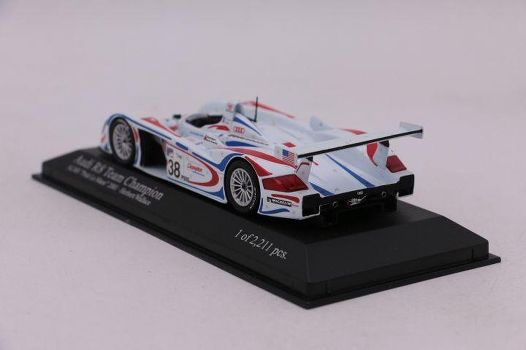 Minichamps Audi R8 ALMS n° 38 Petit Le Mans 2001 1:43 Édition limitée