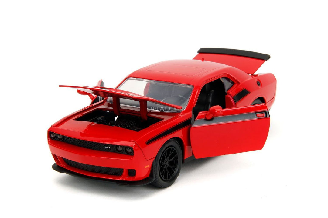 Jada Dodge Challenger SRT &amp; Glenn Rood Walking Dead