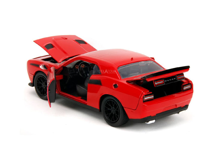 Jada Dodge Challenger SRT &amp; Glenn Rood Walking Dead
