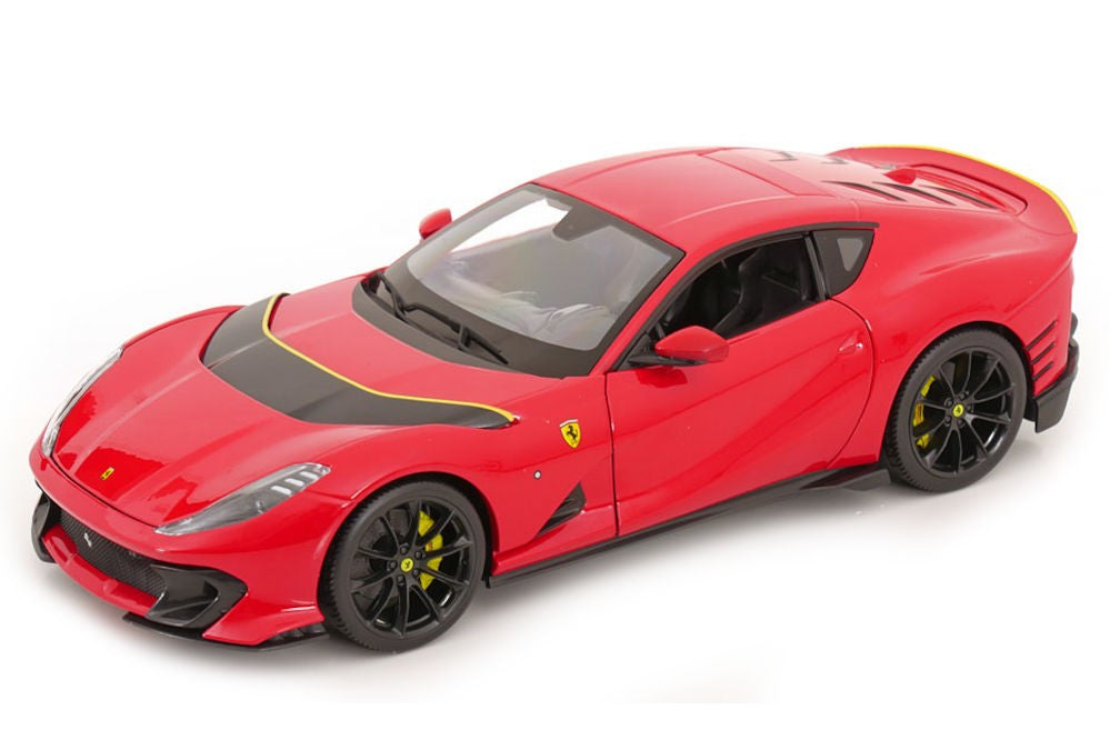 Burago Ferrari 812 Competizione 2021 1:18 Rood Race &amp; Play