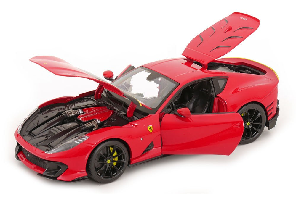 Burago Ferrari 812 Competizione 2021 1:18 Rood Race &amp; Play