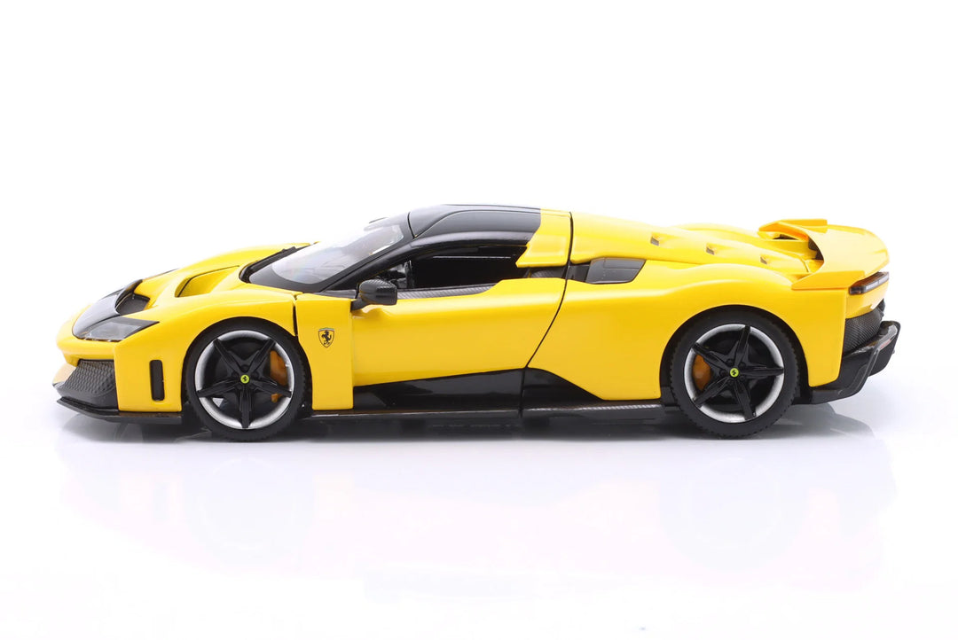 Burago Ferrari F80 2024 1:24 jaune Race &amp; Play