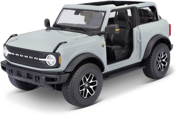 Maisto 2021 Ford Bronco Badlands Gray Special Edition
