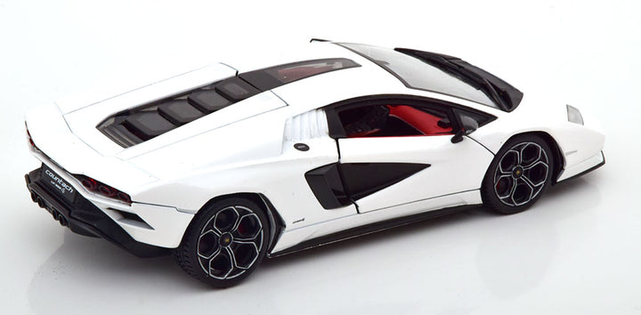 Burago Lamborghini Countach LPI 800-4 1:24 Blanc