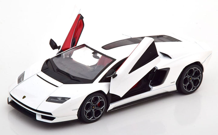 Burago Lamborghini Countach LPI 800-4 1:24 Blanc