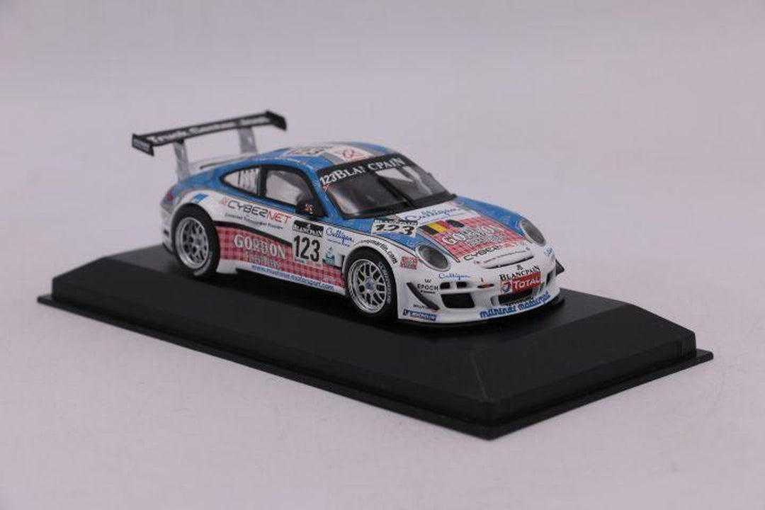 Minichamps Porsche 911 GT3 R 