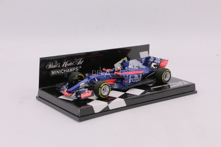 Minichamps Scuderia Toro Rosso STR12 
