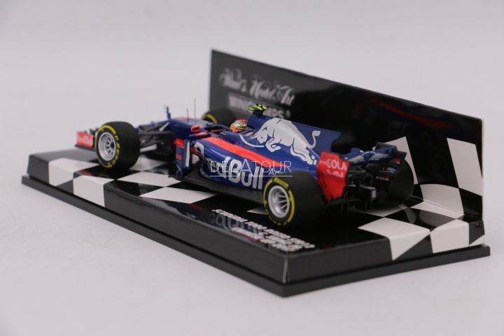 Minichamps Scuderia Toro Rosso STR12 