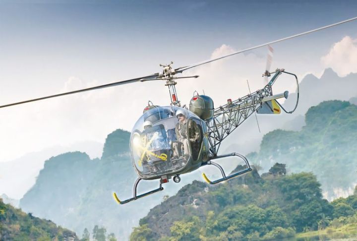 OH-13 Sioux Military Helicopter 1969