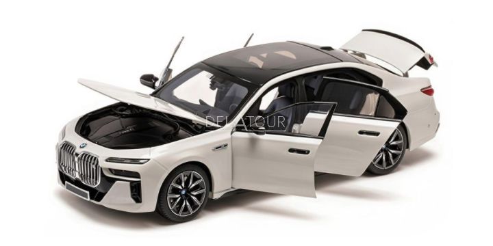 BMW I7 M70 G70 2024 White Metallic