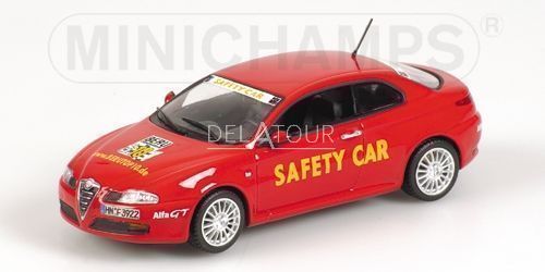 Alfa Romeo GT Safety Car Red