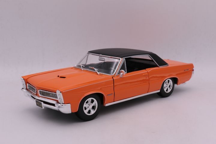 Pontiac GTO Metallic Orange/Black 1965