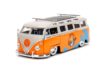 Volkswagen Bus with Surfboard 1962
