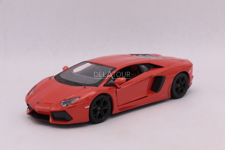 Lamborghini Aventador LP700-4 Dark Orange