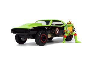 Chevrolet Camaro of 1967 & Raphael Figurine