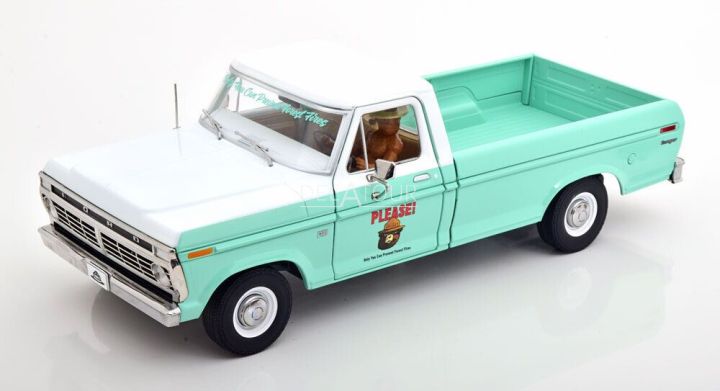 Ford F-100 Pick Up Forest Service Smokey Bear