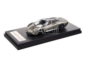 McLaren Speedtail Gold