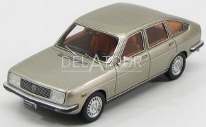 Lancia Beta Berlina 1600 2-Series 1978 Platino
